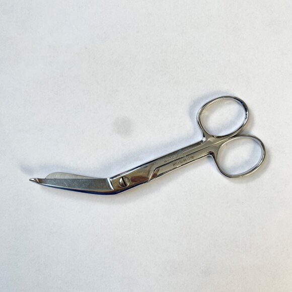Wiss USA Vintage Bandage Scissors Chrome Plate Angled 5" - Picture 1 of 4